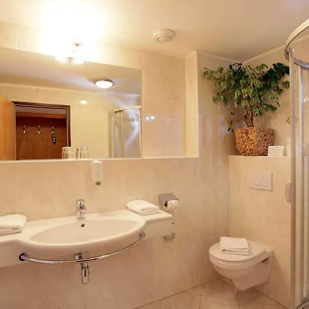 Alpenhof Brixen מלון 4*