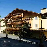 Alpenhof Brixen فندق 4*